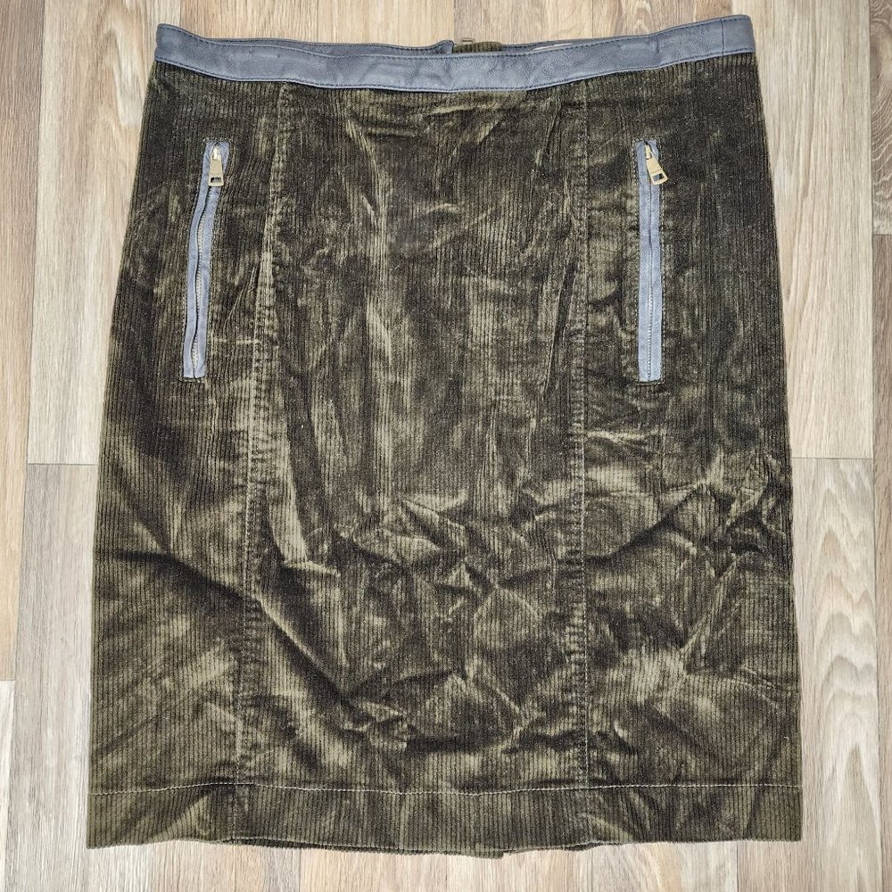 Burberry Brit Women's Size 12 Dark Olive Green Corduroy Pencil Skirt Knee Length